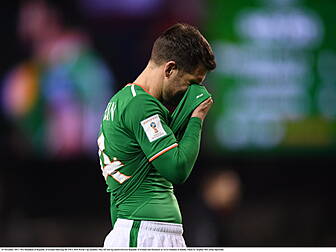 Wes Hoolahan out for three mon...